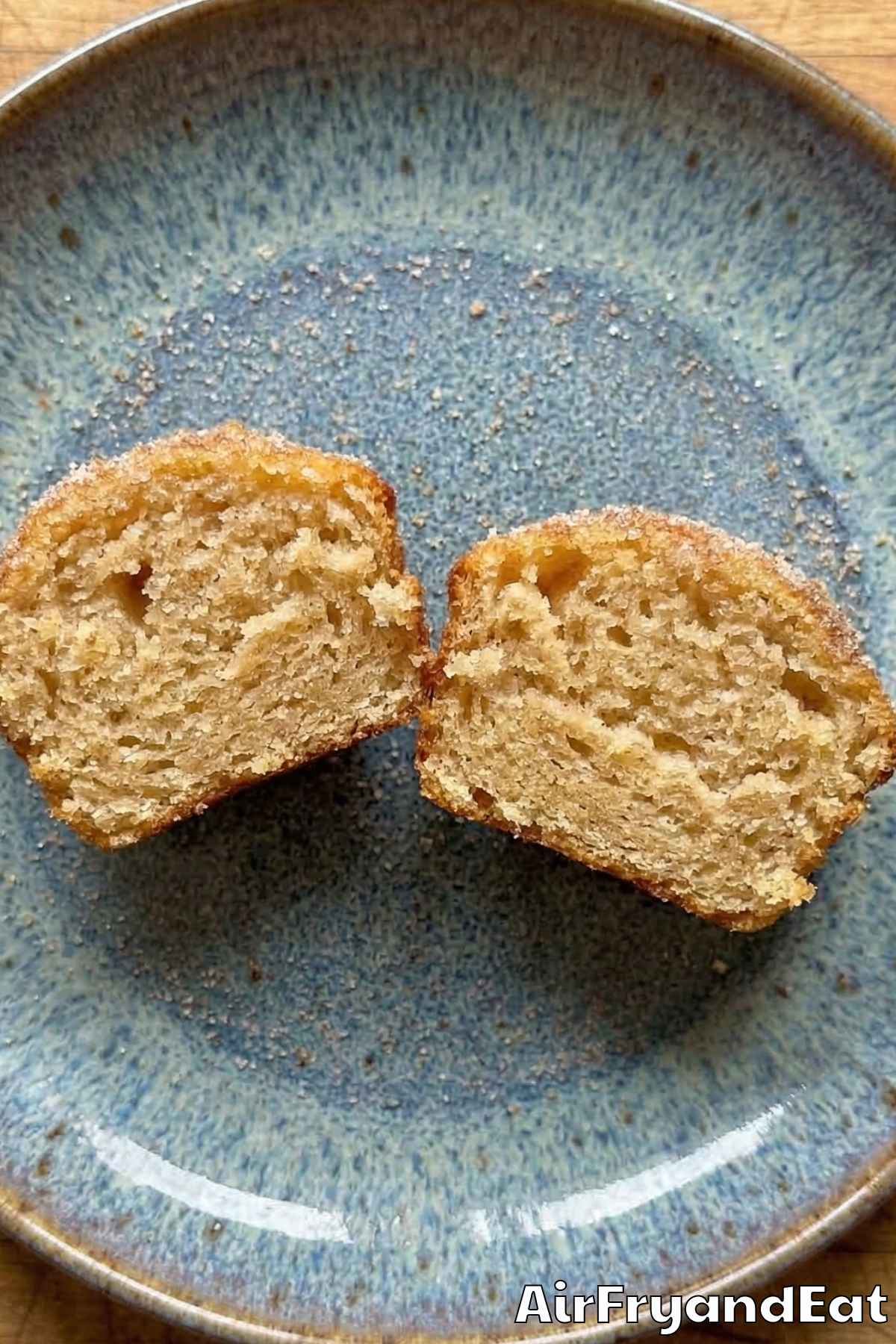 Easy air fryer cinnamon sugar donut cakes