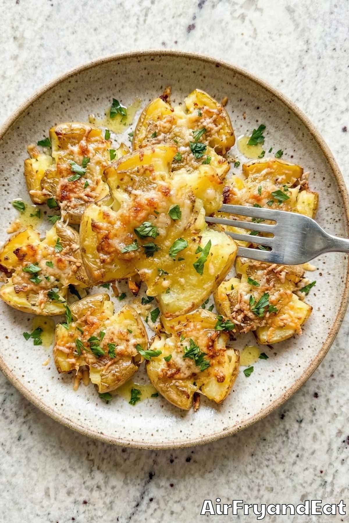 Buttery air fryer crispy smashed potatoes