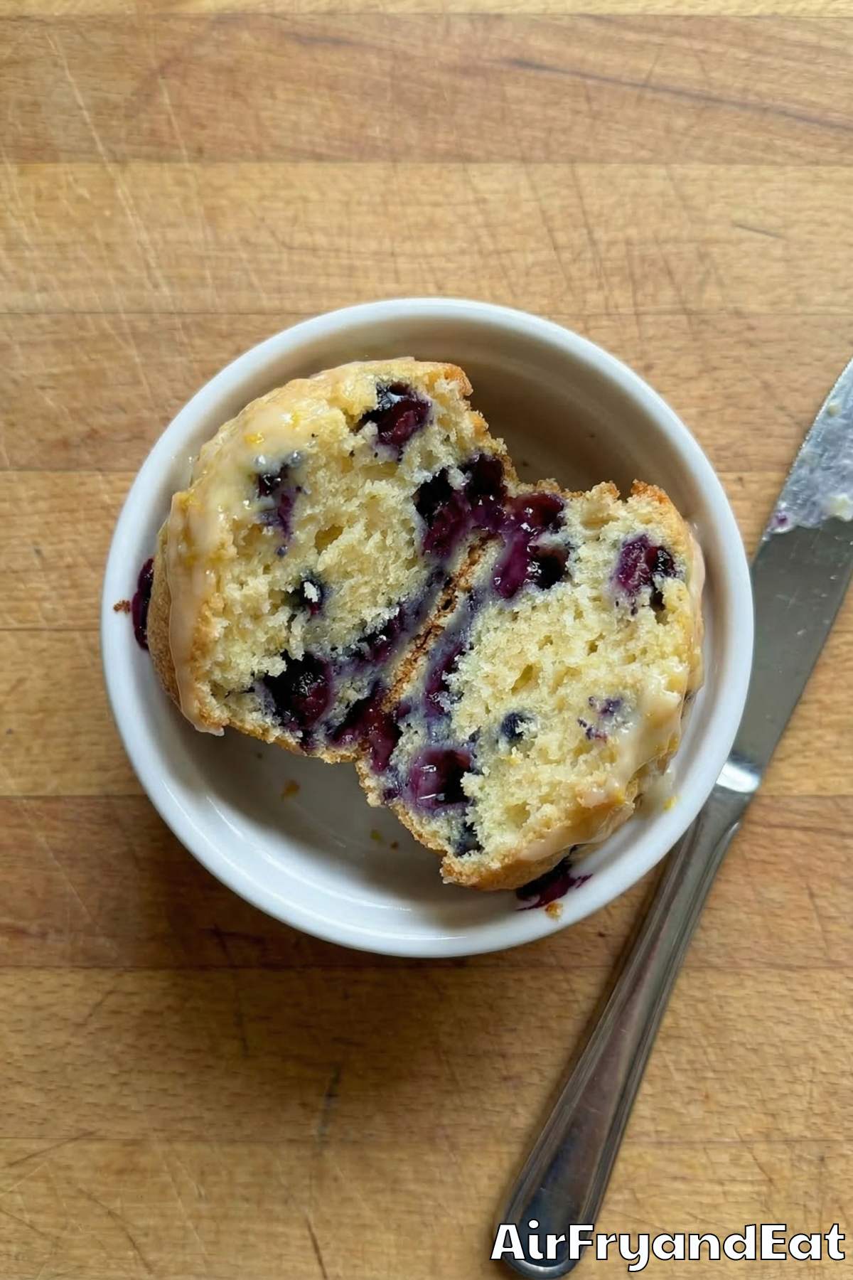 Moist air fryer lemon blueberry mini cakes
