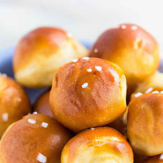 Air Fryer Pretzel Bites Easy Recipe AirFryAndEat