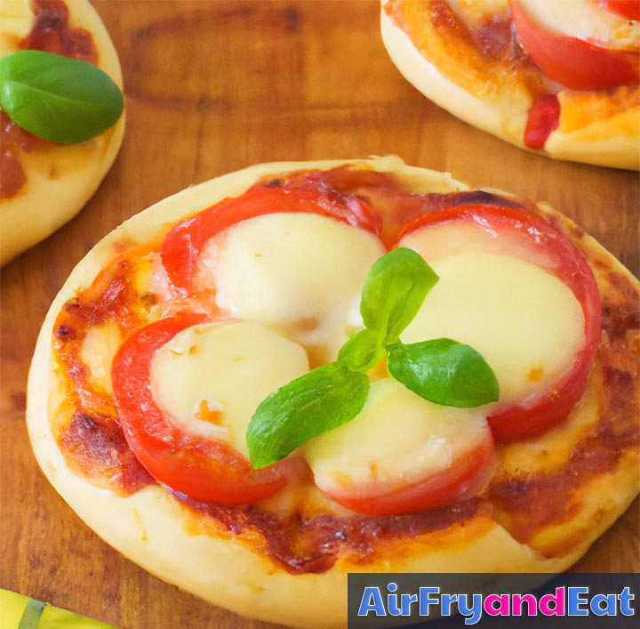 Air Fryer Mini Pizzas: The Best Version (+Tips) | AirFryAndEat